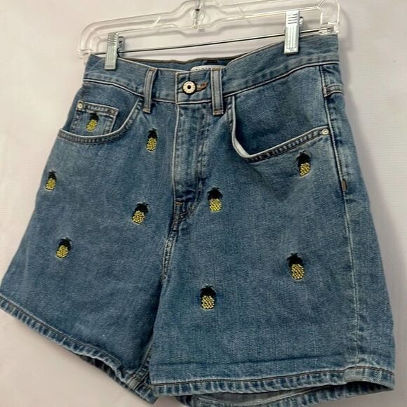 ZARA BASIC‎ PINEAPPLE DEMIN SHORTS SIZE 2 - Picture 1 of 7